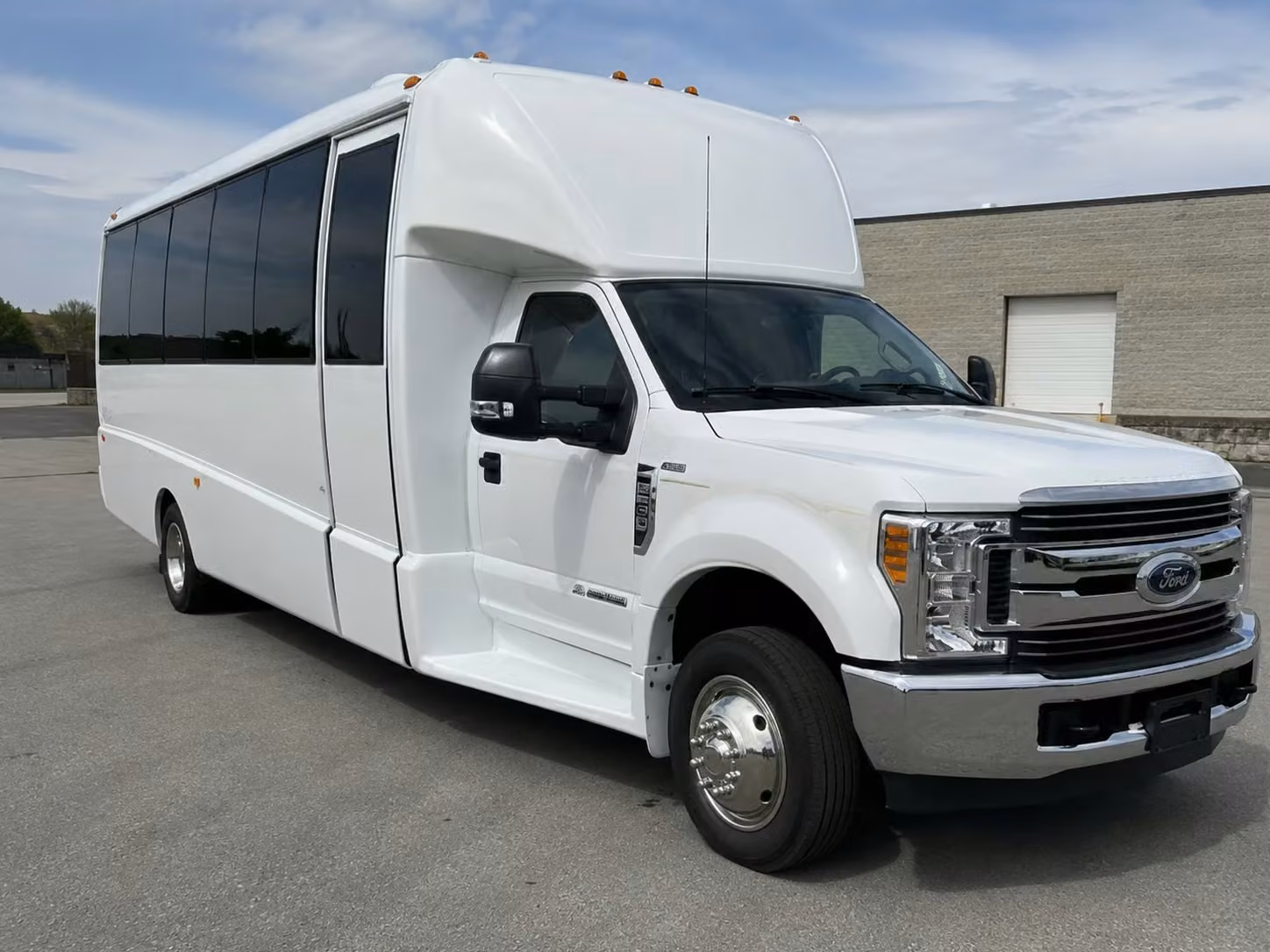 20 passenger minibus