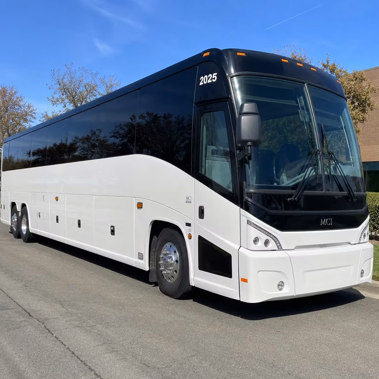 corporate shuttle service to and from denver international airport