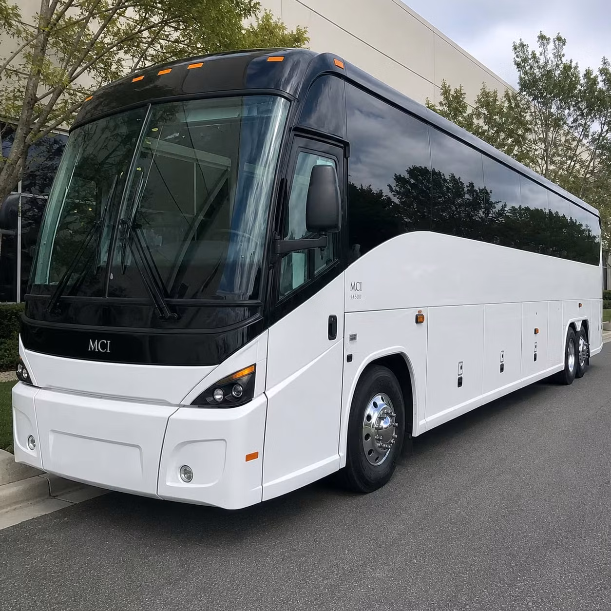 shuttle buses for aurora employers near denver international airport